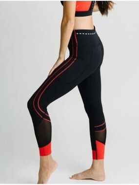 Zyia Active Game Day Red on Black Light N Tight 7/8 Leggings Size 14-16